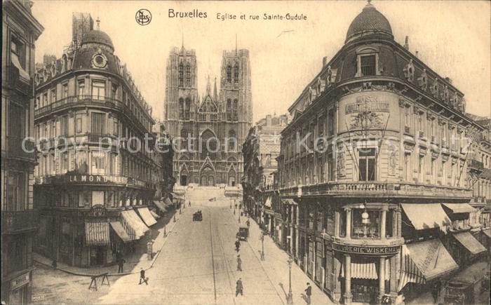 Bruxelles Bruessel Eglise et Rue Sainte Gudule