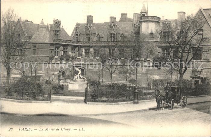 Paris Musee de Cluny Monument Pferdedroschke