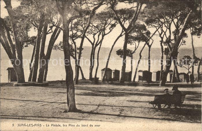 Juan-les-Pins Antibes 06 La Pinede les Pins du bord de mer