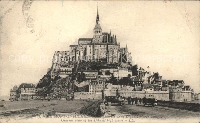 Le Mont-Saint-Michel Vue generale de la Digue a maree haute