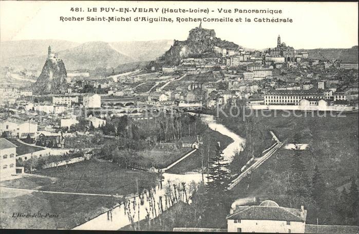 Le Puy-en-Velay Vue panoramique Rocher Saint Michel d_A
