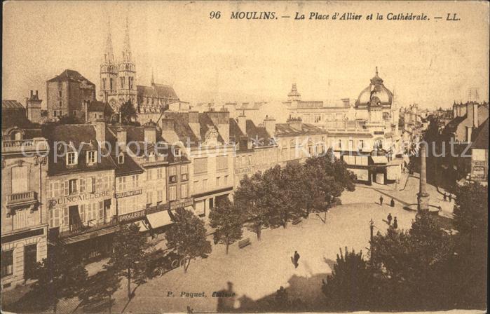 Moulins Allier Place d_Allier Cathedrale