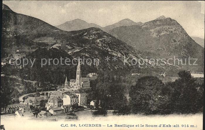 Lourdes Hautes Pyrenees Vue panoramique Basilique et le Soum d_