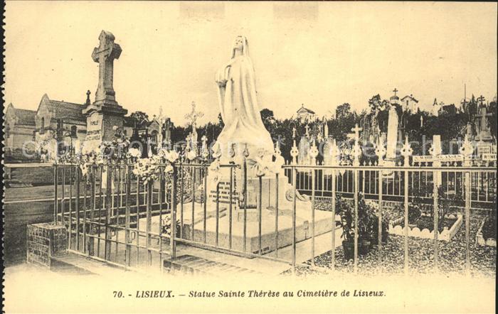 Lisieux Statue Sainte Therese au Cimetiere