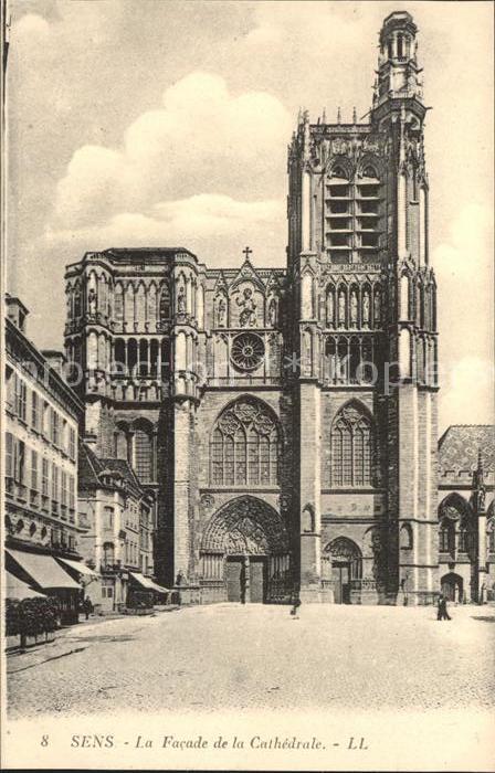 Sens 89 Facade de la Cathedrale