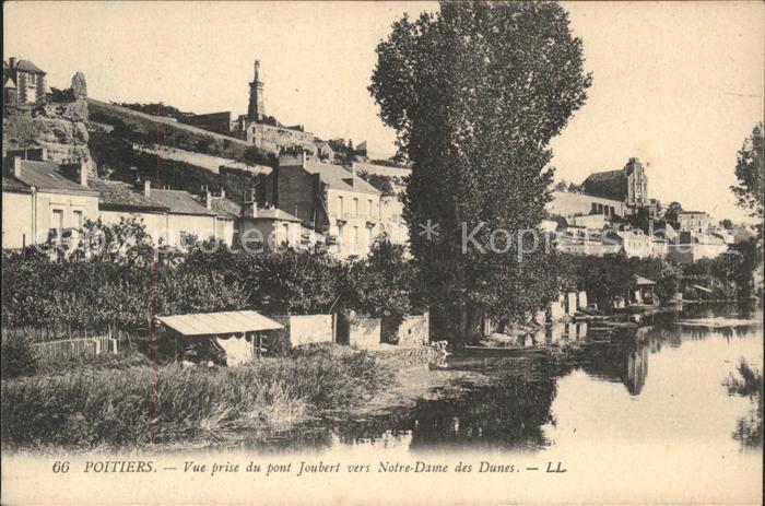 Poitiers 86 Vue prise du pont Joubert vers Notre Da