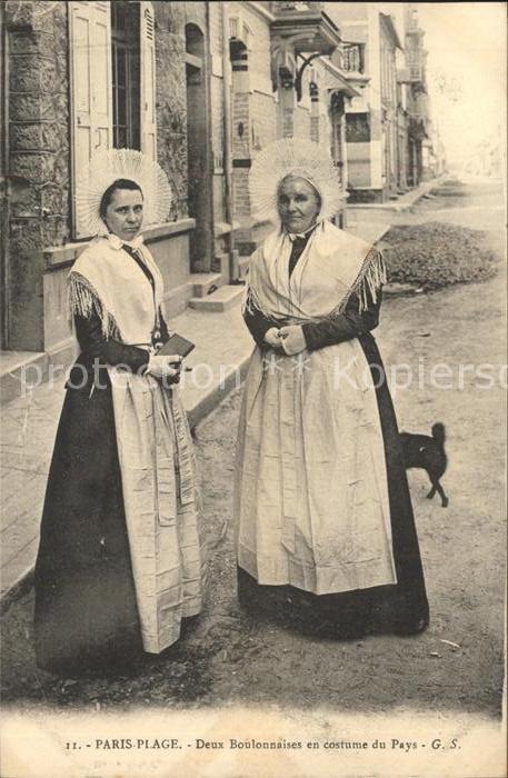 Paris-Plage Boulonnaises en costume du Pay Scenes e