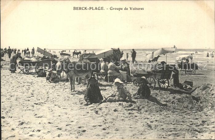 Berck-Plage Groupe de Voitures a la plage
