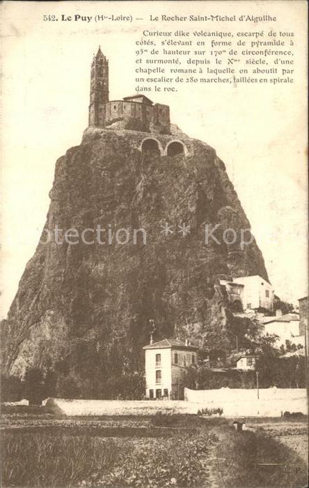 Le Puy-en-Velay Le Rocher Saint Michel d_Aiguilhe