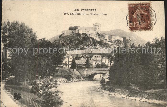Lourdes Hautes Pyrenees Chateau Fort Stempel auf AK