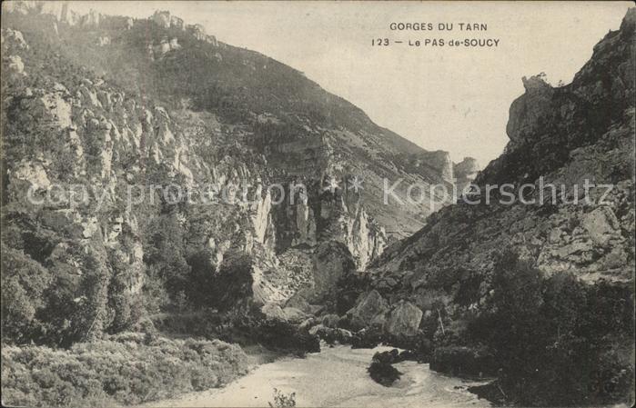 Sainte-Enimie Gorges du Tarn Le Pas de Soucy