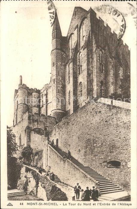 Mont-Saint-Michel La Tour du Nord et l'Entree de l'Abbaye
