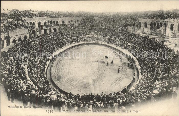 Nimes Interieur des Arenes Stierkampfarena