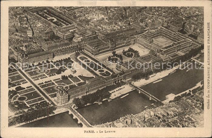 Paris Le Louvre vue aerienne