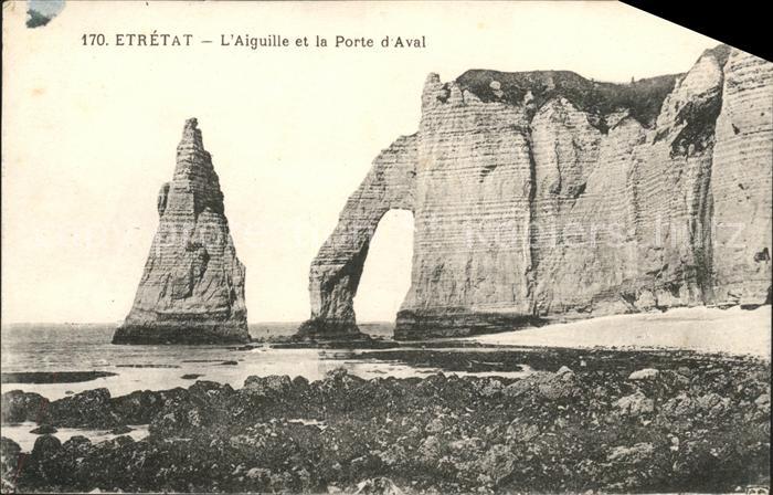 Etretat Aiguille et la Porte d_Aval
