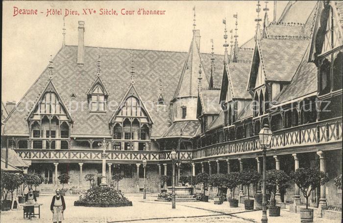 Beaune Cote d Or Burgund Hotel Dieu XVe siecle Cour d_honneur