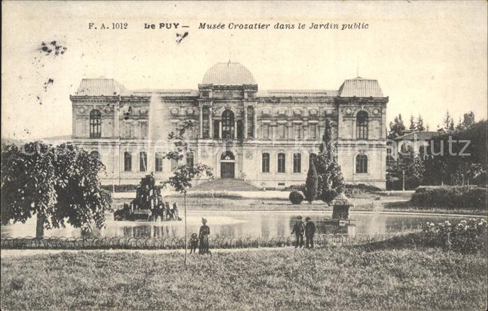 Le Puy-en-Velay Musee Crozatier Jardin public Etang