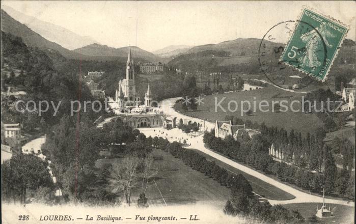 Lourdes Hautes Pyrenees La Basilique vue plongeante Stempel auf