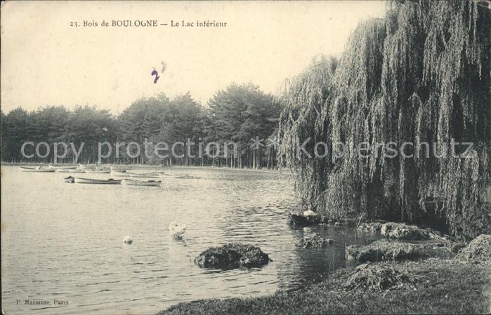 Paris Lac interieur au Bois de Boulogne