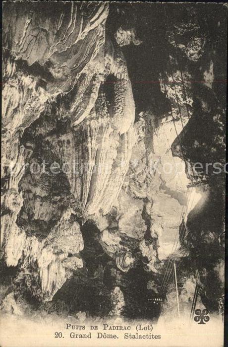 Hoehlen Caves Grottes Puits de Padirac Grand Dome Stalactites
