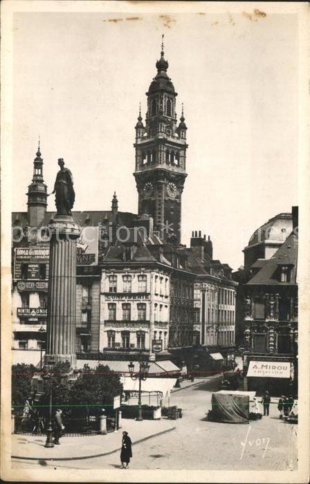 Lille Nord La Deesse et le beffroi de la bourse