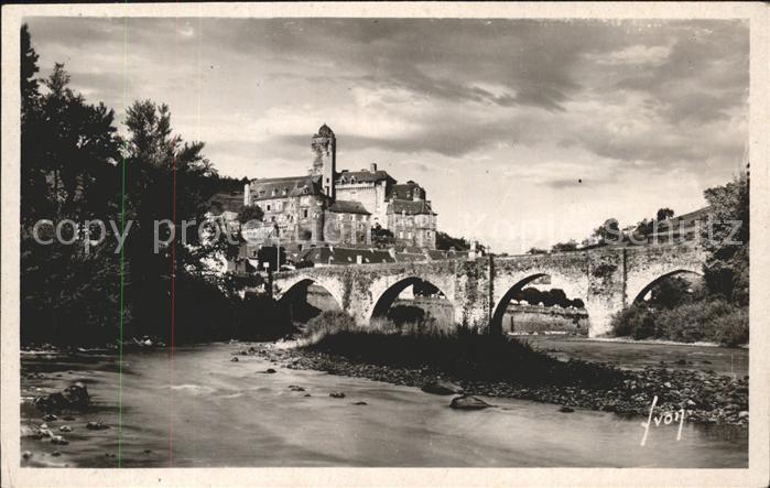 Estaing Aveyron chateau gothique