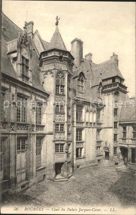 Bourges Cour du Palais Jacques-C.