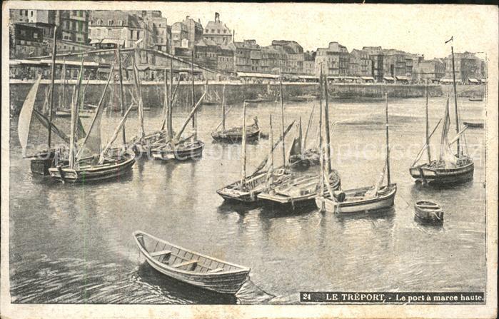 Le Treport Le Port a maree haute