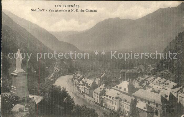 Pyrenees Region St-Beat Vue generale Chateau