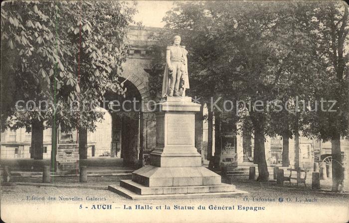 Auch Gers Statue du General Espagne