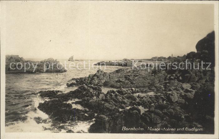 Bornholm Maagestolene ved Gudhjem Kueste