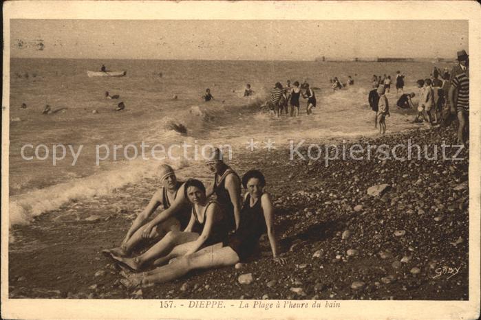 Dieppe 76 Plage a l_Heure du bain Bademode