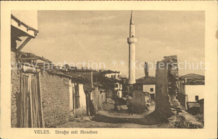 Veles Strasse mit Moschee