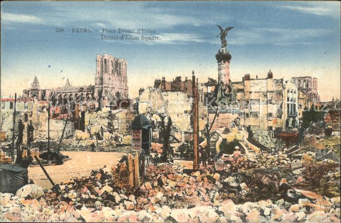 Reims Champagne Ardenne Place Drouet d_Erlon Trümmer Ruinen Wel
