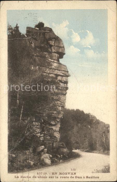 Saulieu La Roche du Chien sur la route de Dun