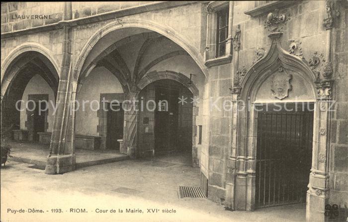 Riom Puy-de-Dome Cour de la Mairie XVI siecle