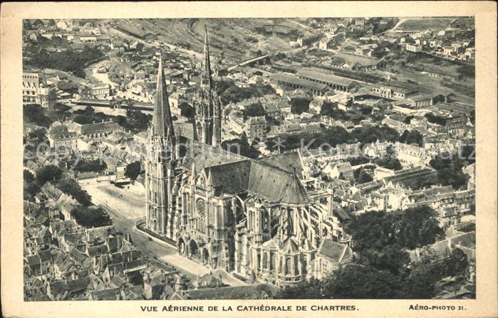 Chartres 28 Cathedrale vue aerienne