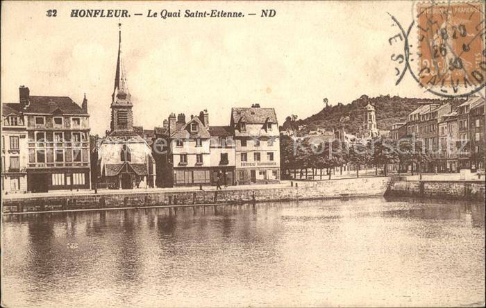 Honfleur Le Quai Saint Etienne Stempel auf AK
