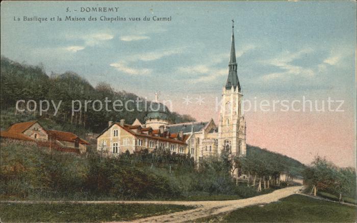 Domremy-la-Pucelle Vosges Basilique et Maison des Chapelins vues