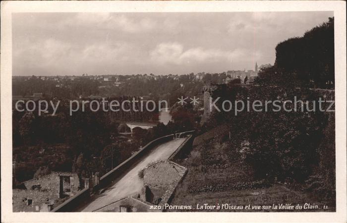Poitiers 86 Tour a l'Oiseau et vue sur la Vallee du