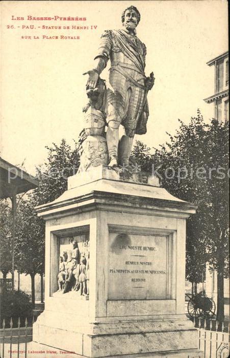 Pau 64 Statue de Henri IV Monument Place Royal