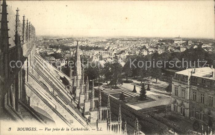 Bourges Vue prise de la Cathedrale