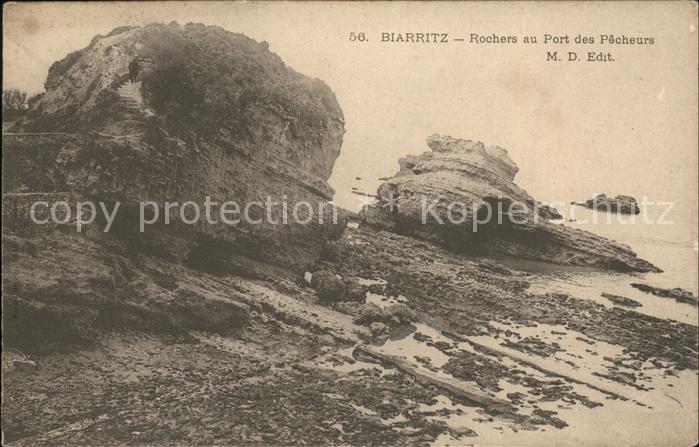 Biarritz Pyrenees Atlantiques Rochers au Port des Pecheurs