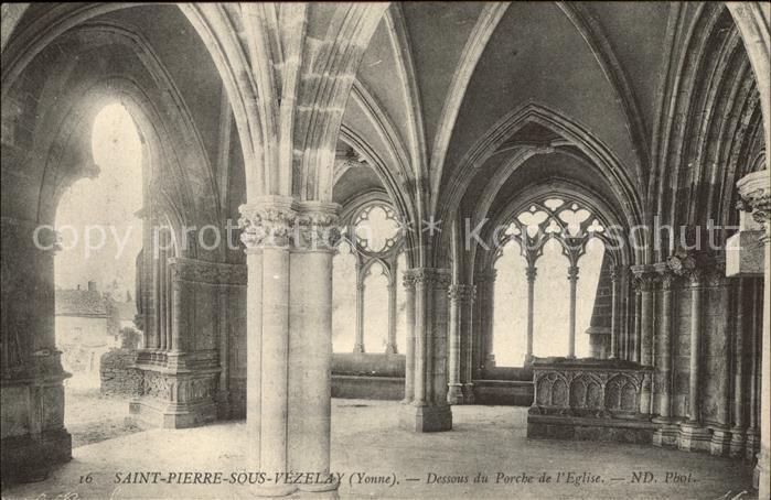 Saint Pierre sous Vezelay Porche de l'Eglise