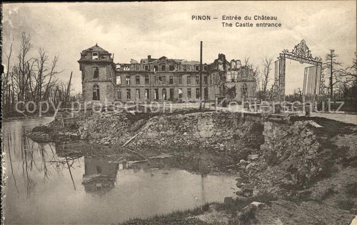 Pinon Entree du Chateau Ruines