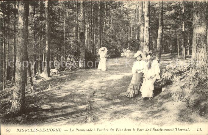 Bagnoles-de-l Orne Promenade dans le Parc de l'Etablisseme