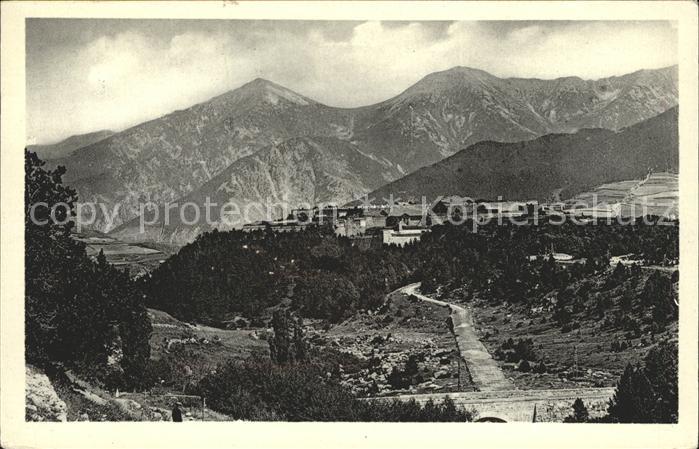 Mont-Louis Montagne Vue generale de la Citadelle et les Pyrenees