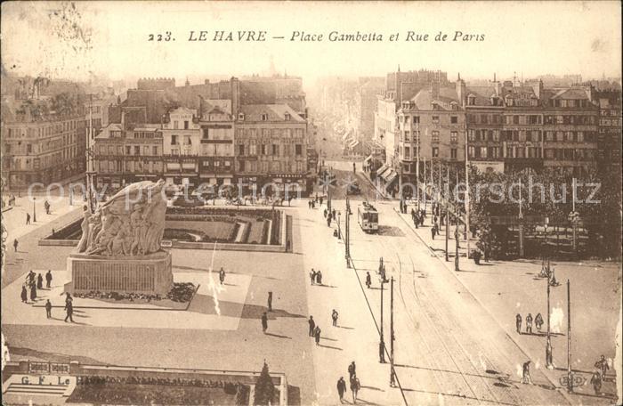 Le Havre Place Gambetta et Rue de Paris Monument