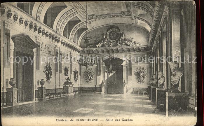 Compiegne Oise Chateau Salle des Gardes Buste