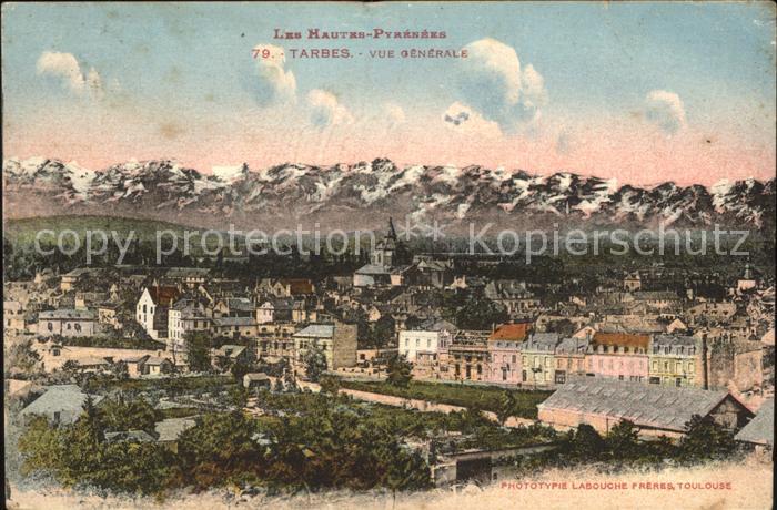 Tarbes Vue generales et les Montagnes